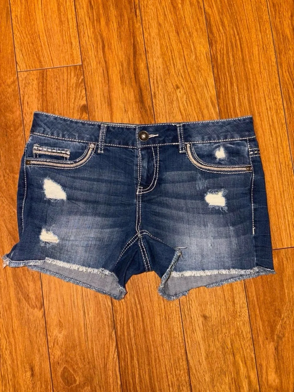 blue denim Y2K shorts with white stitching